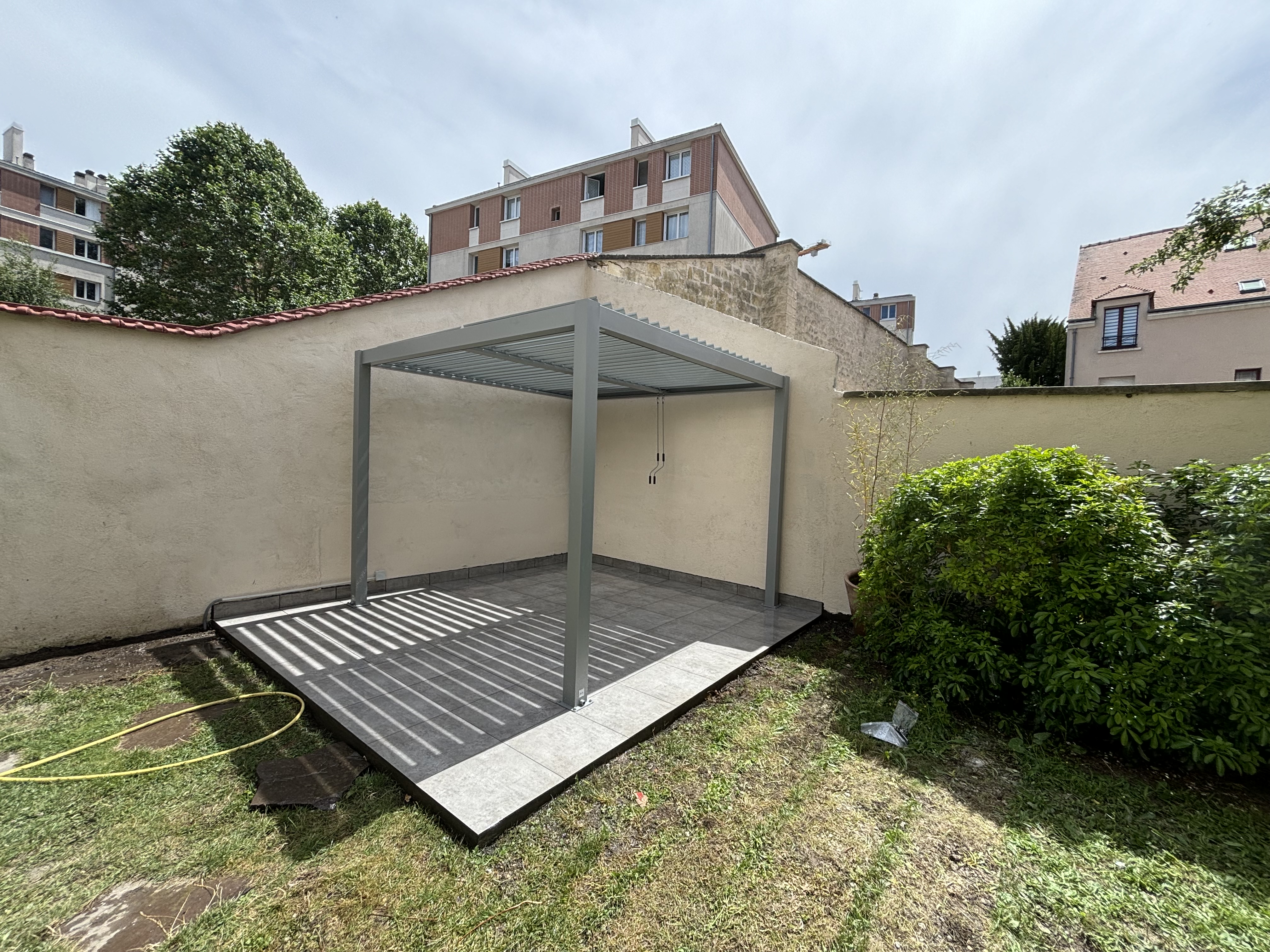 Pergola bioclimatique